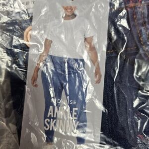 Celebrity Pink Women's Blue Skinny Jeans